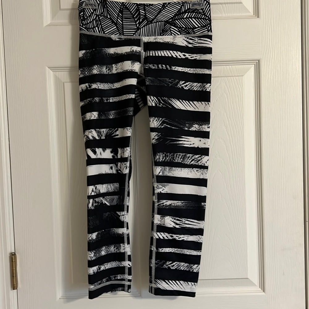 Lulu lemon capri